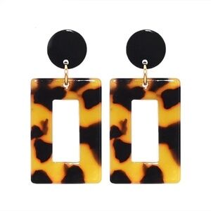 💎💎 Acrylic Leopard Drop Earrings